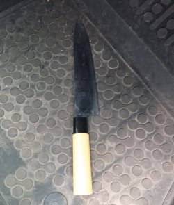 nóż który posiadał przy sobie 43 latek